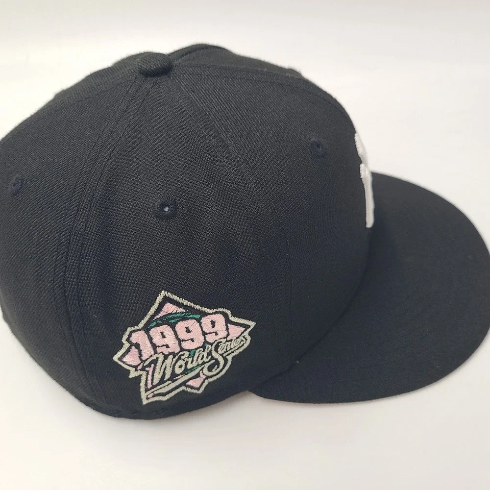 New York Yankees Hat Fitted 7‎ 1/2 New Era 59Fifty Black Pink 1999 World Series